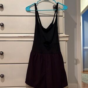 Black key hole athletic romper with shorts